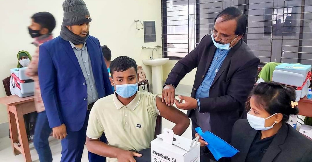 অধ্যক্ষ নজরুল ইসলাম কলেজ এমপিও ভুক্ত করায় আনন্দ মিছিল
