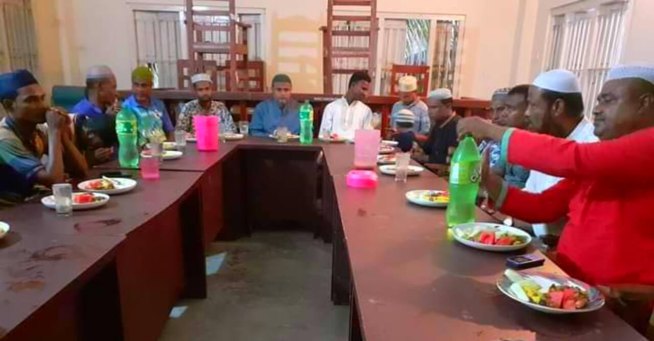 চেয়ারম্যানের উদ্যোগে সংবাদিকদের ইফতার পার্টি ও দোয়া